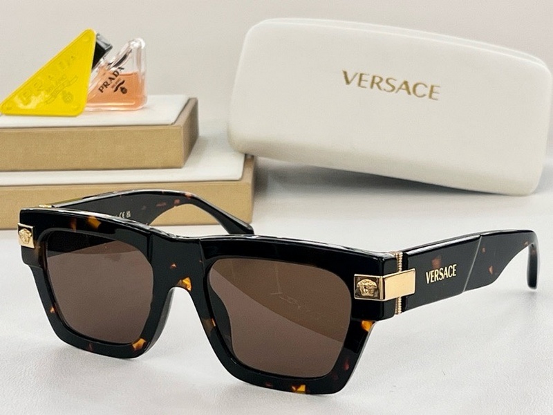 Versace Sunglasses 36